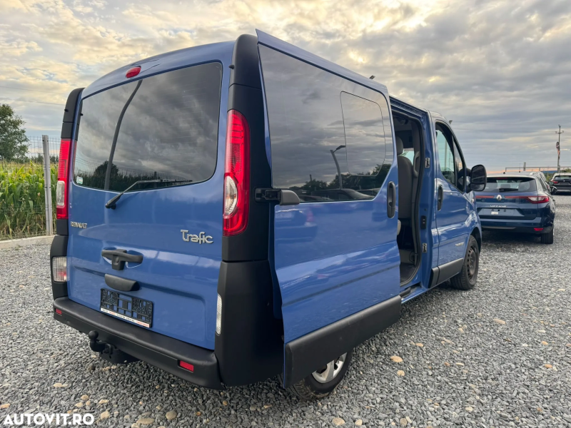 Renault Trafic Passenger 2.0 dCi L1H1 Authentique - imagine 4