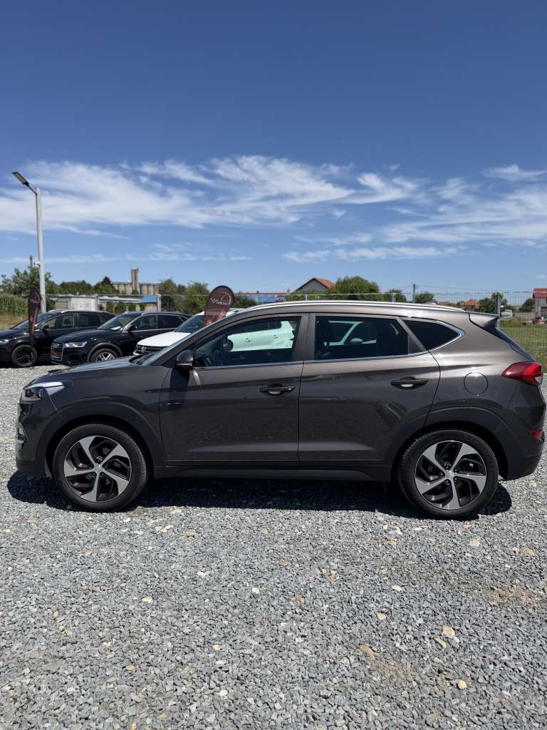 Hyundai Tucson 1.7 CRDi 141 CP DCT7 EXECUTIVE – Automată - imagine 9