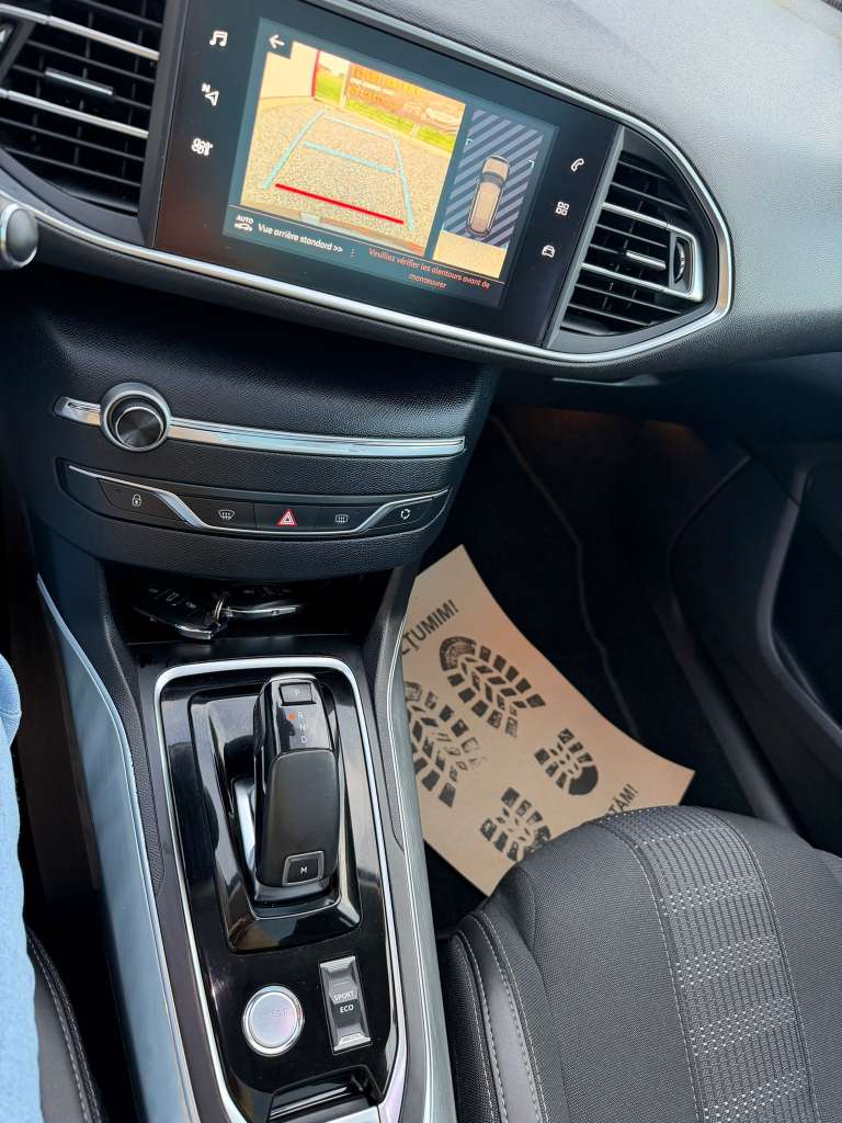 Peugeot 308 SW BLUEHDI 130CH S&S EAT8 ALLURE - imagine 15