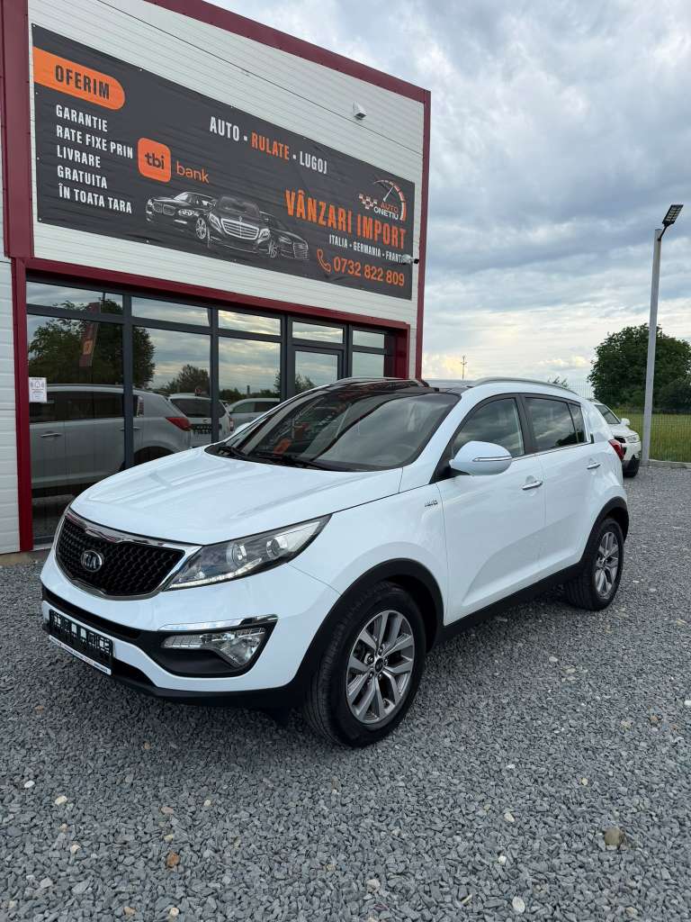 🚙 Kia Sportage 2.0 CRDi 136 CP 4x4 Origins Ultimate – Doar 119.000 KM✨ Punctul forte al acestui exemplar: ✅ Doar 119.000 km reali și verificabili