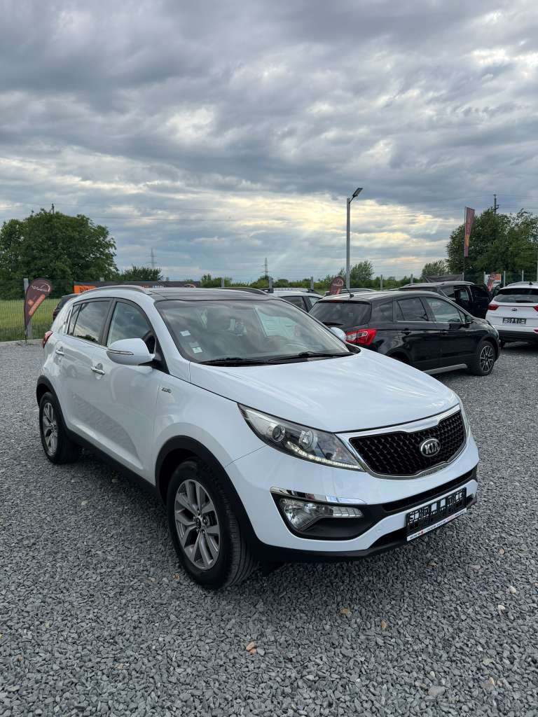 🚙 Kia Sportage 2.0 CRDi 136 CP 4x4 Origins Ultimate – Doar 119.000 KM✨ Punctul forte al acestui exemplar: ✅ Doar 119.000 km reali și verificabili - imagine 5