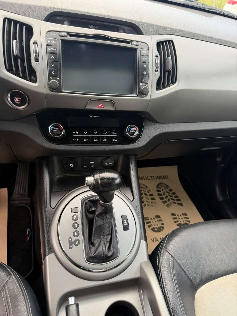 🚙 Kia Sportage 2.0 CRDi 136 CP 4x4 Origins Ultimate – Doar 119.000 KM✨ Punctul forte al acestui exemplar: ✅ Doar 119.000 km reali și verificabili - imagine 7