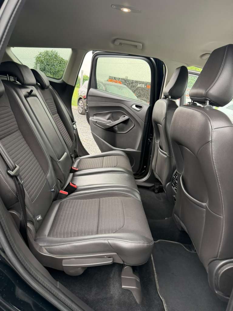 🚙 Ford Kuga Titanium | 2.0 Diesel 150 CP | Euro 6 | 12/2017 - imagine 16