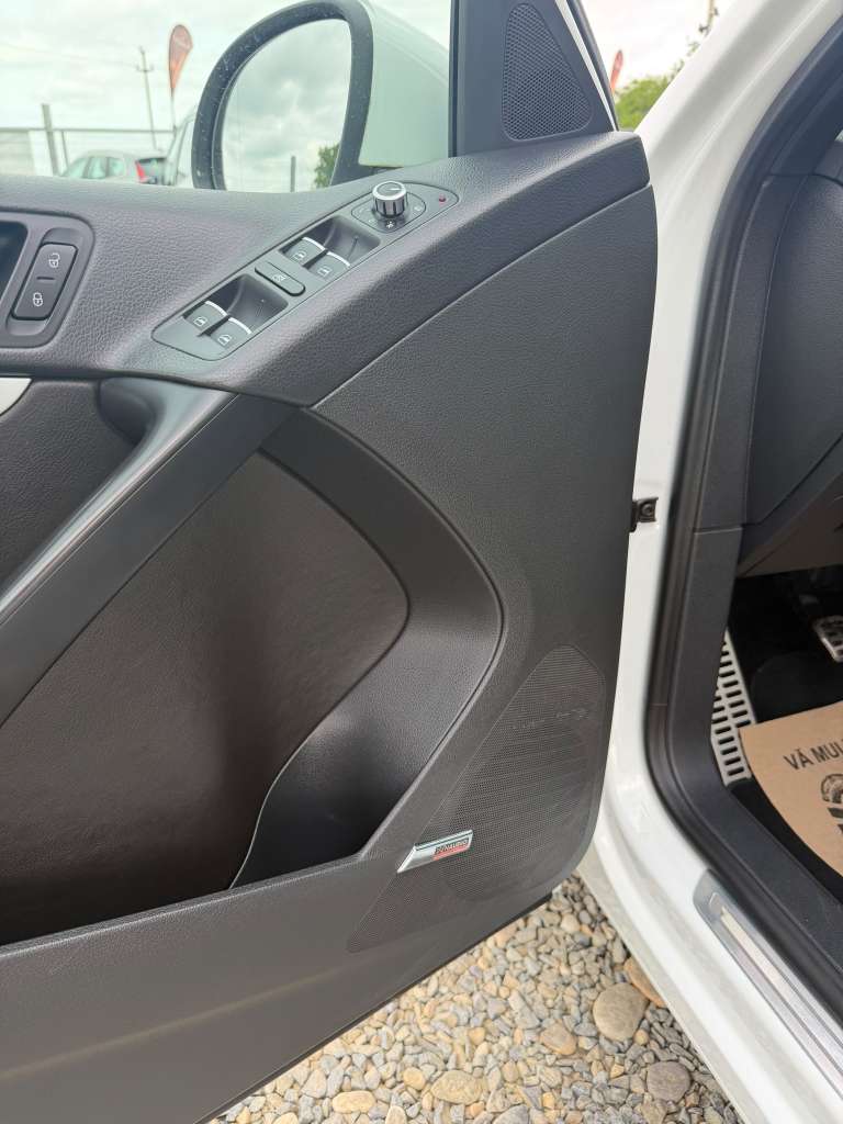 Volkswagen Tiguan 2.0 TDI SCR R-Line - imagine 14