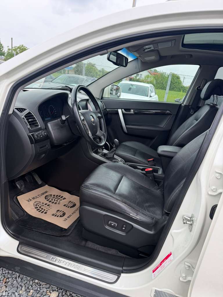 Chevrolet Captiva 2.2 TD AWD LTZ - imagine 9