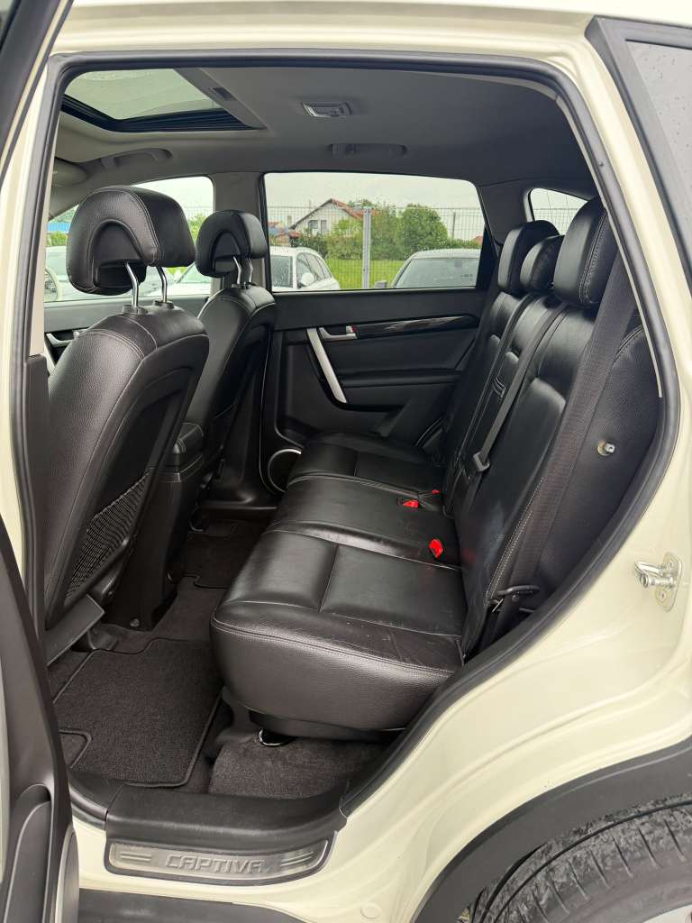 Chevrolet Captiva 2.2 TD AWD LTZ - imagine 13