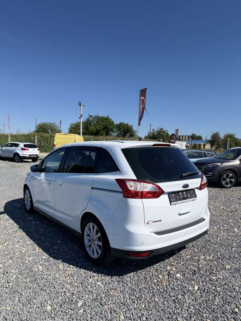 Ford Focus Grand C Max 7 Locuri - imagine 5