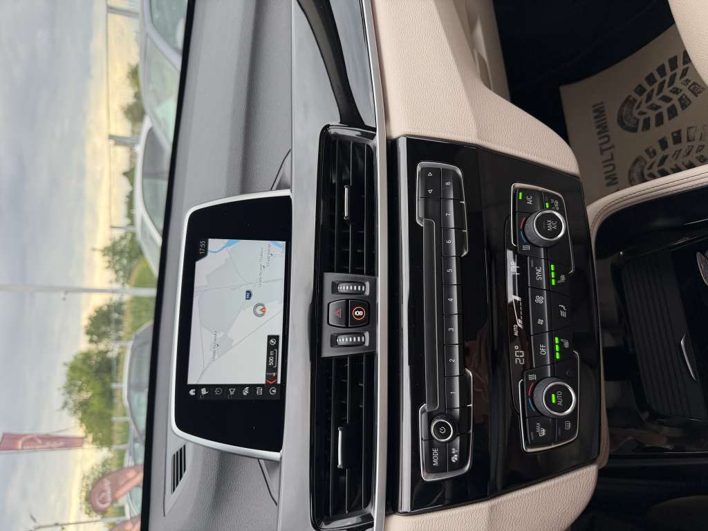 BMW X1 2019 X-Drive Rate Fixe - imagine 8