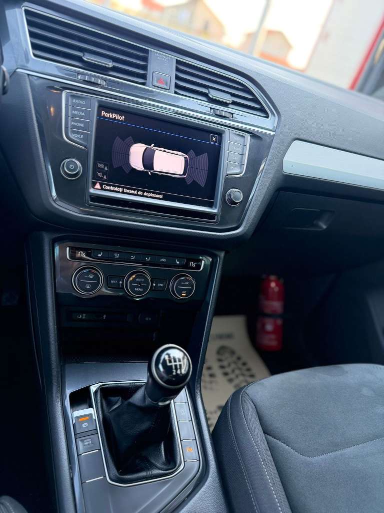 Volkswagen Tiguan Benzină - imagine 12