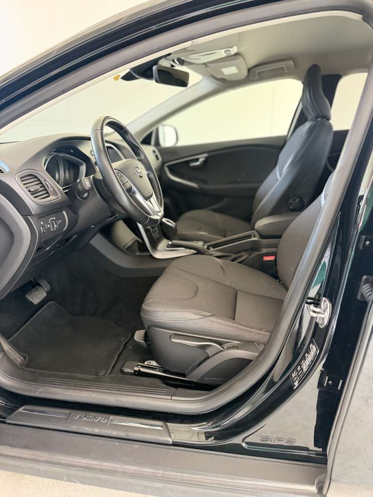 Volvo v40 2019 Automat ! - imagine 20